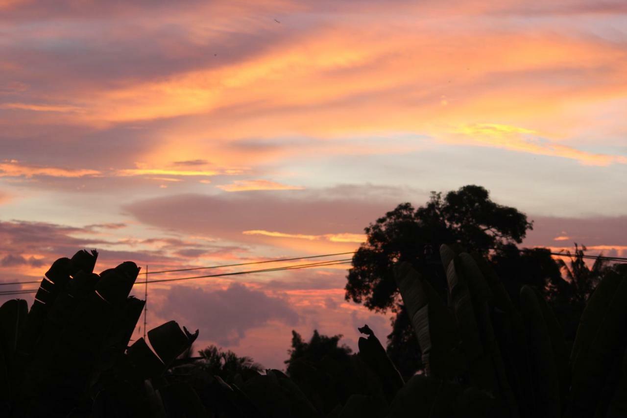 Indah Bali Guesthouse Canggu Dış mekan fotoğraf